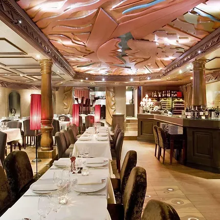 Otel Mont Blanc 4*
